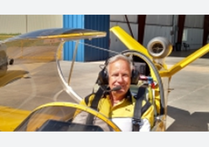 Bob Carlton and the Super Salto gliding into air show, News